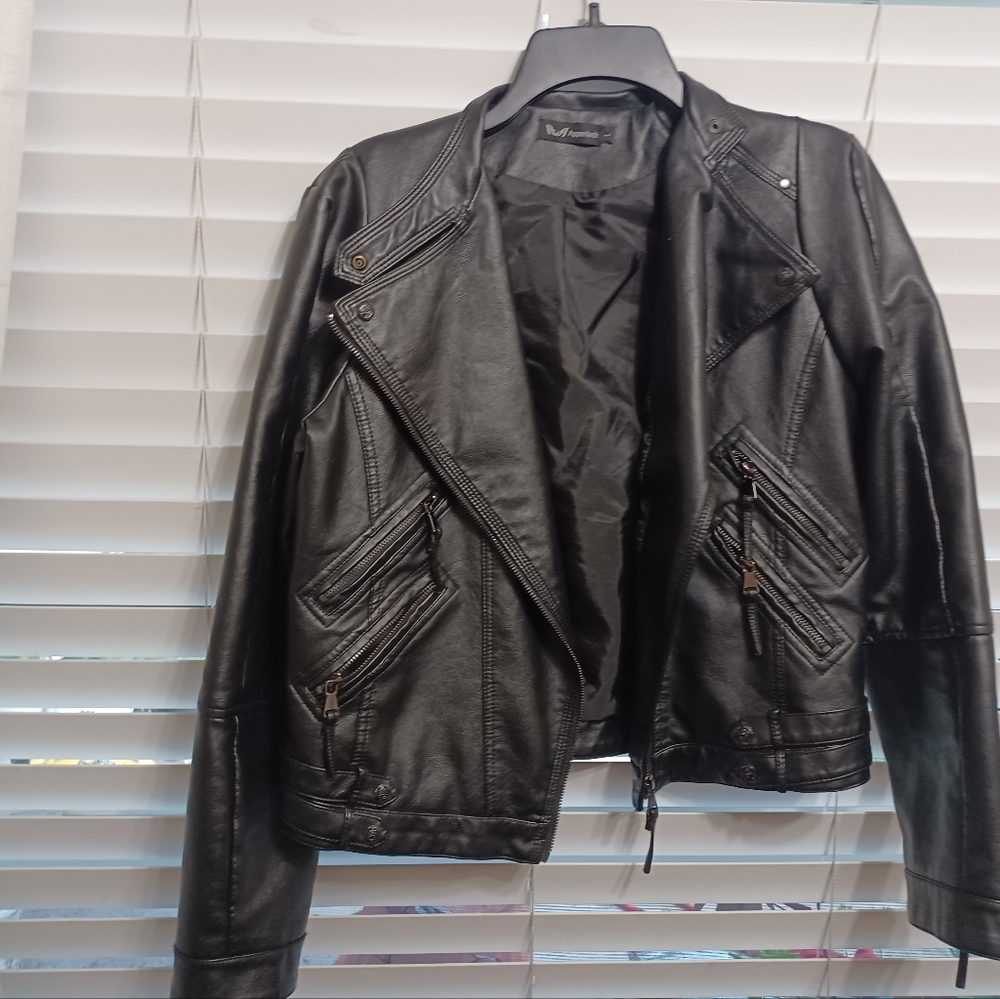 Jacket - Picture 3 of 3